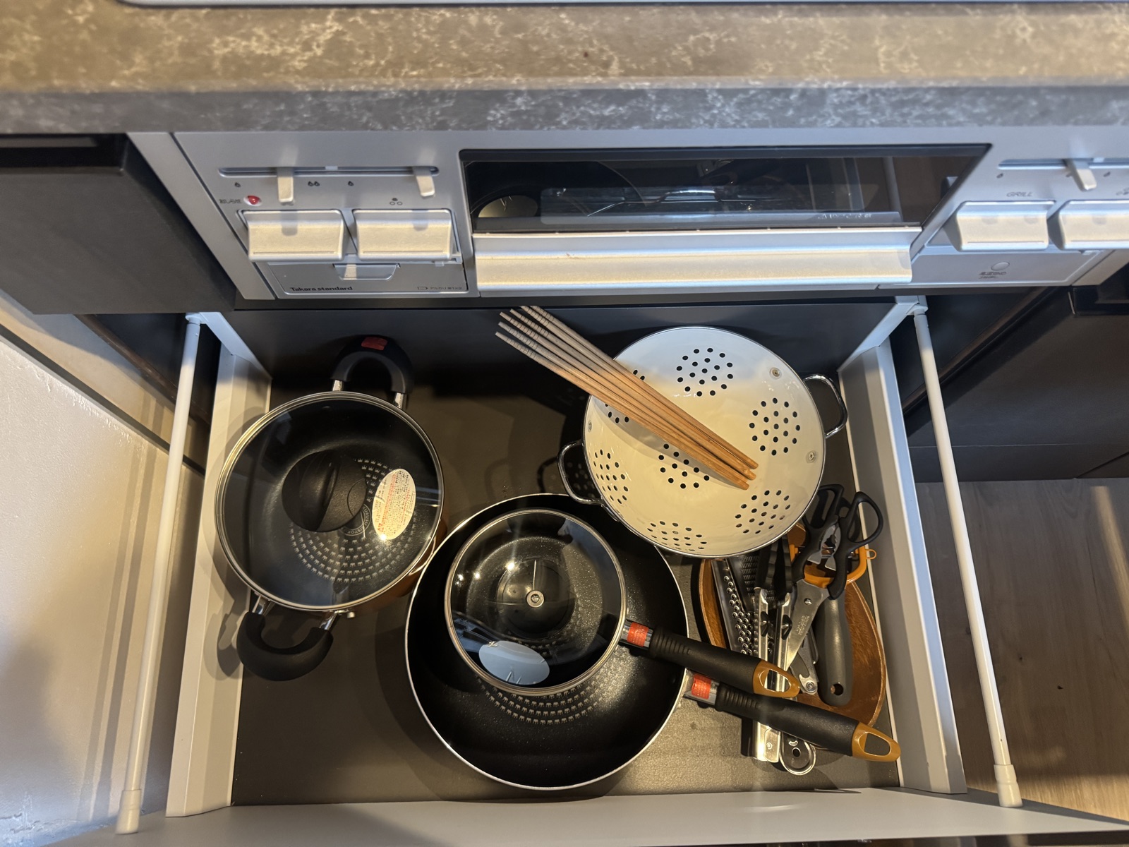 鍋・フライパン・ザル・調理器具一式